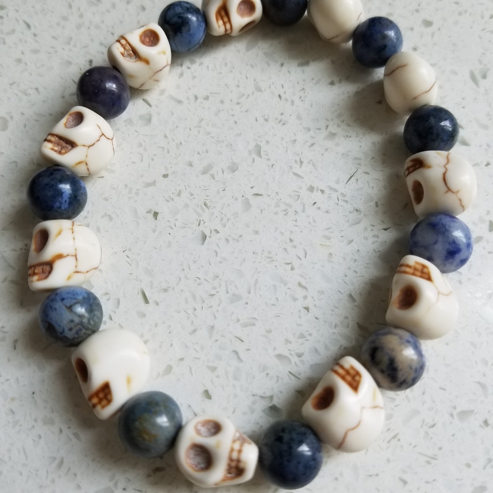 87RWD || Beaded Skull Bracelet